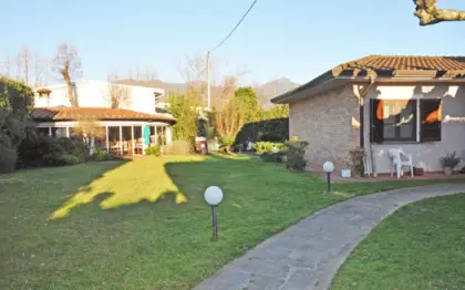 Villa in vendita a Marina di Pietrasanta