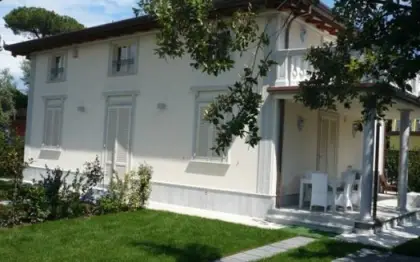 Villa in vendita a Marina di Pietrasanta