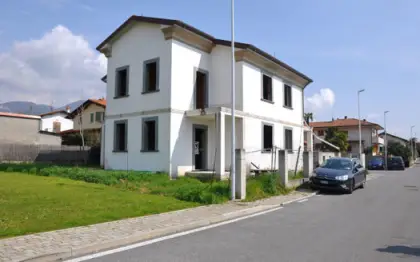 Villetta bifamiliare in vendita nel Comune di Seravezza Cod 1371
