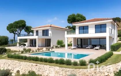 Casa vista mare suddivisa in due unità immobiliari su due piani struttura mista valore nullo abbattibile e ricollocabile per 2 villette da 120 mq più taverna garage o bifamiliare con piscina