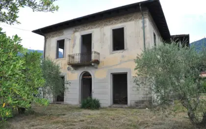 Villa storica in vendita nel Comune di Camaiore Cod 1402