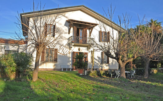 Bifamiliare in vendita a Pietrasanta cod 1451