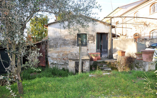 Casa a Pietrasanta – Villetta Bifamiliare in vendita
