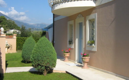 Villa in vendita a Marina di Pietrasanta
