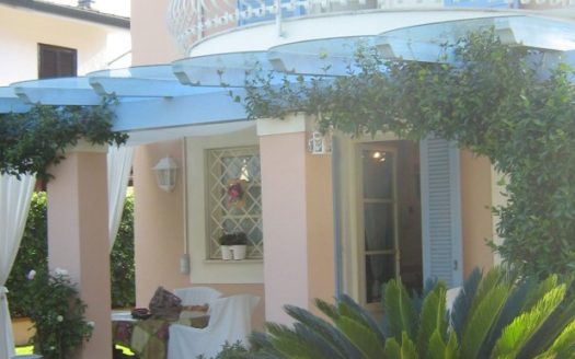 Villa singola a Marina di Pietrasanta