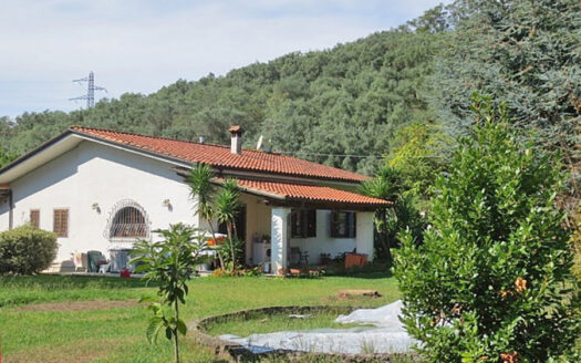 Villa in campagna – Villa in vendita nella campagna di Pietrasanta