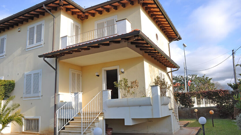 Casa in Versilia - Bifamiliare in vendita a Marina di Pietrasanta