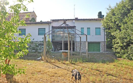 Villa a Forte Dei Marmi – Vendesi Villa da ristrutturare con grande giardino – VENDUTA