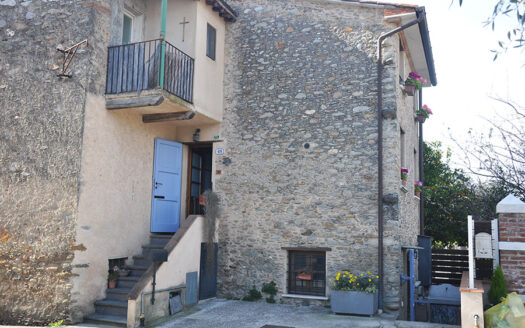 casa in Versilia - Terratetto in vendita nella campagna di Seravezza Cod 1943