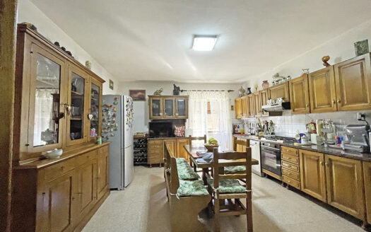 Casa a Pietrasanta – Appartamento in vendita nella primissima periferia di Pietrasanta