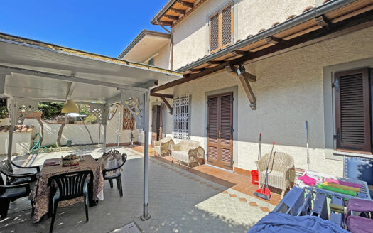 Casa a Forte Dei Marmi – Villetta Quadrifamiliare in vendita a Forte dei Marmi