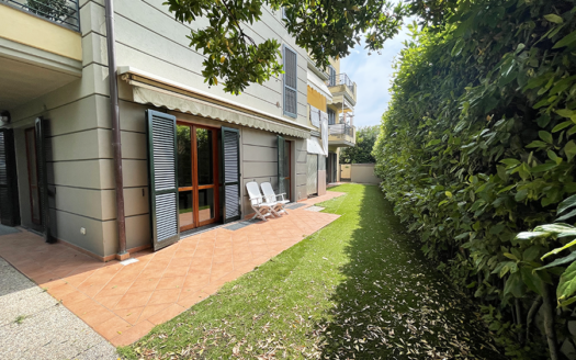 Casa a Querceta – Appartamento con giardino in vendita nel Comune di Seravezza