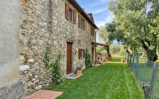 Casa in Campagna – Terratetto in vendita nella campagna di Seravezza