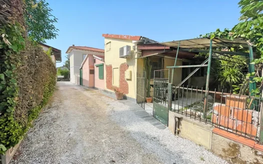 Casa al Mare – Terratetto sul solo piano terra in vendita a Marina di Pietrasanta