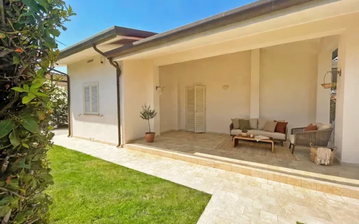 Casa a Marina di Pietrasanta - Villetta sul solo piano terra in vendita a Marina di Pietrasanta Cod 2178