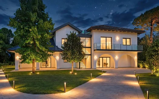 Villa con 30.000 mq di terreno a 1 km dal mare – Marina di Pietrasanta